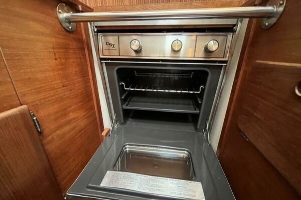 Outlaw 34ft Sabre Yacht For Sale