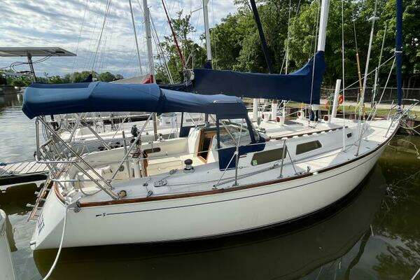 Photo of the 1988 Sabre 34 MkII "Outlaw"