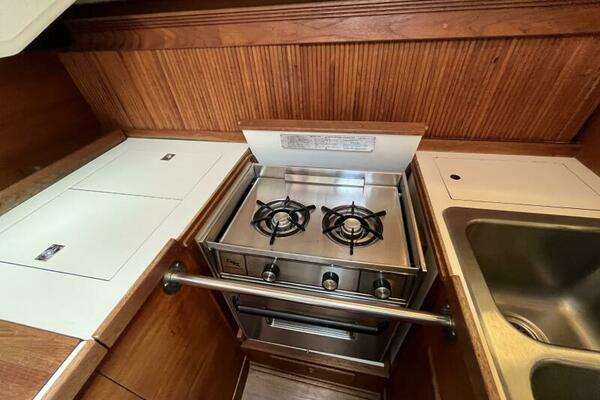 Outlaw 34ft Sabre Yacht For Sale