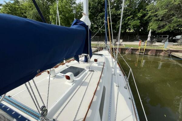 Outlaw 34ft Sabre Yacht For Sale