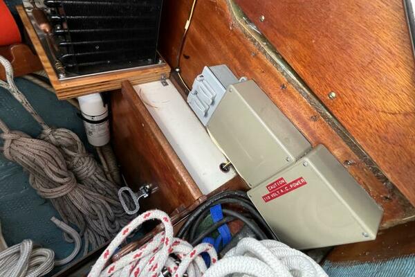 Outlaw 34ft Sabre Yacht For Sale