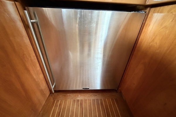 Totally Hip 65ft Viking Sport Cruisers Yacht For Sale