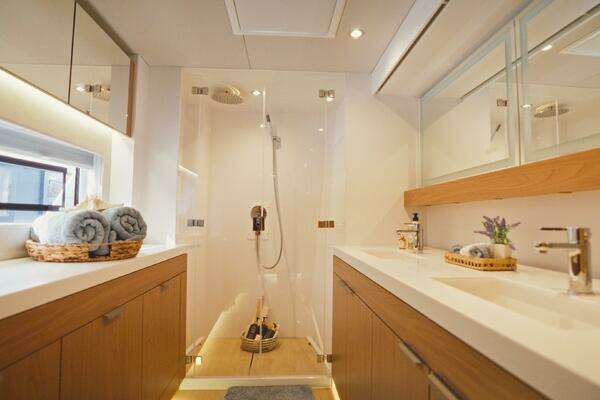 Bali 5.2 Yacht For Sale