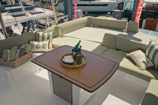 Bali 5.2 Yacht For Sale