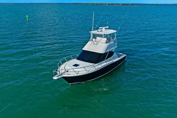 2013 Tiara Yachts 39