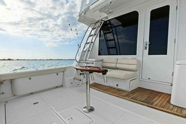 2013 Tiara Yachts 39