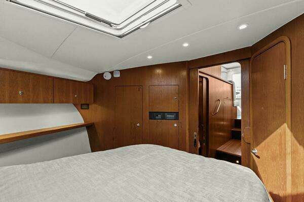 2013 Tiara Yachts 39