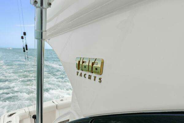 2013 Tiara Yachts 39