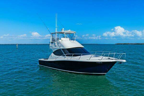 2013 Tiara Yachts 39