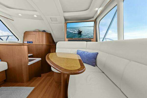 2013 Tiara Yachts 39
