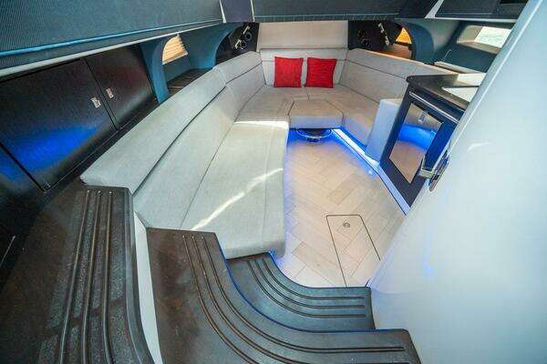 2023 Boston Whaler 42