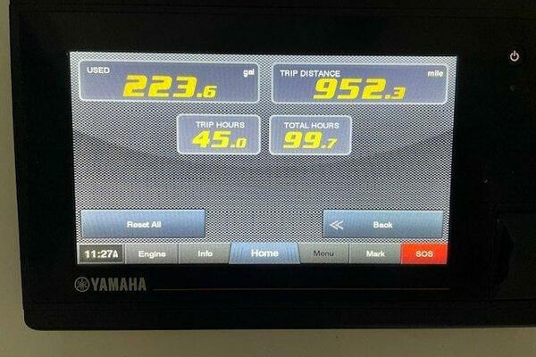 24ft Everglades Yacht For Sale