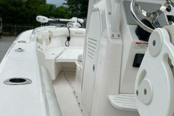 24ft Everglades Yacht For Sale