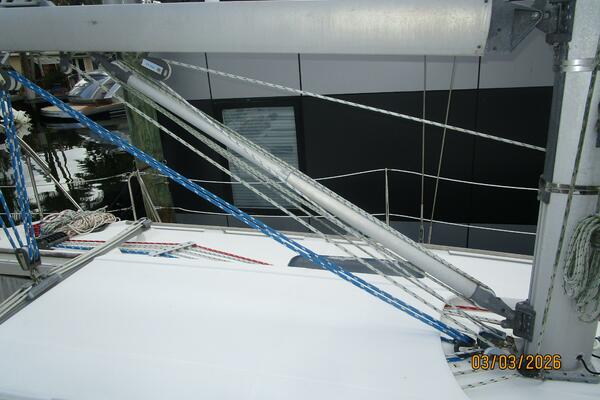 35' Beneteau boom vang2