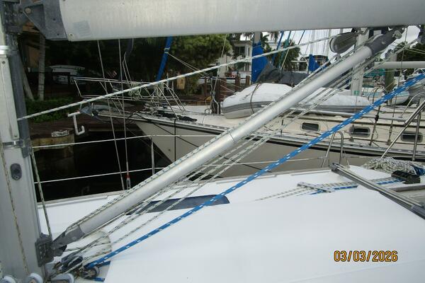 35' Beneteau boom vang1