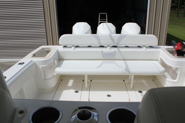 37ft SeaVee Yacht For Sale