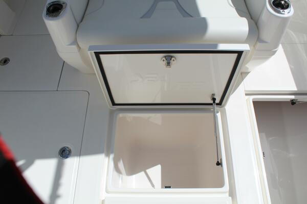 37ft SeaVee Yacht For Sale