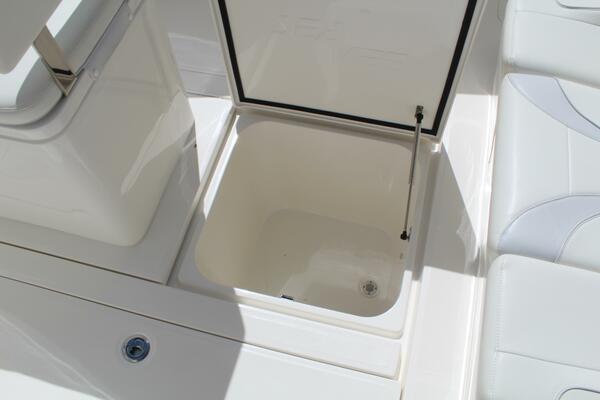 37ft SeaVee Yacht For Sale