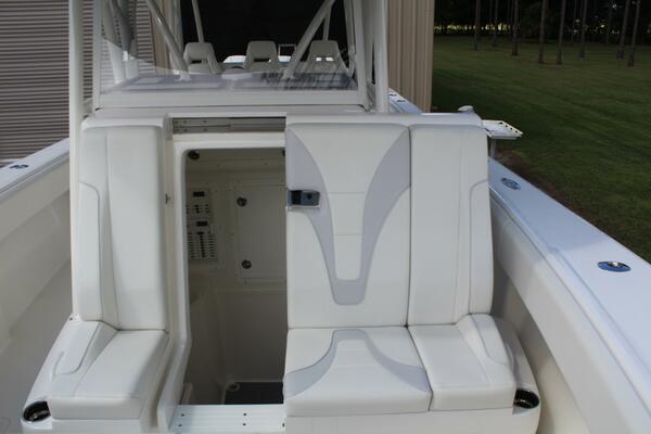 37ft SeaVee Yacht For Sale