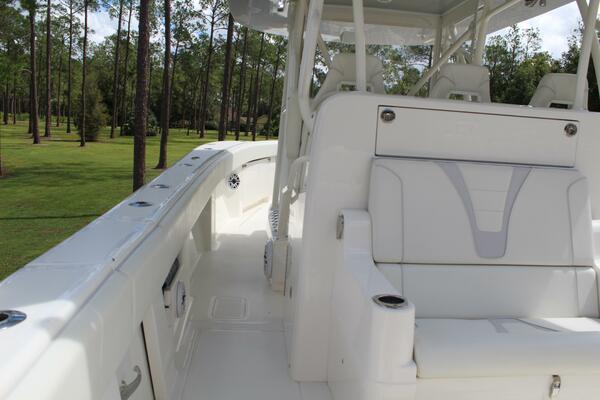 37ft SeaVee Yacht For Sale