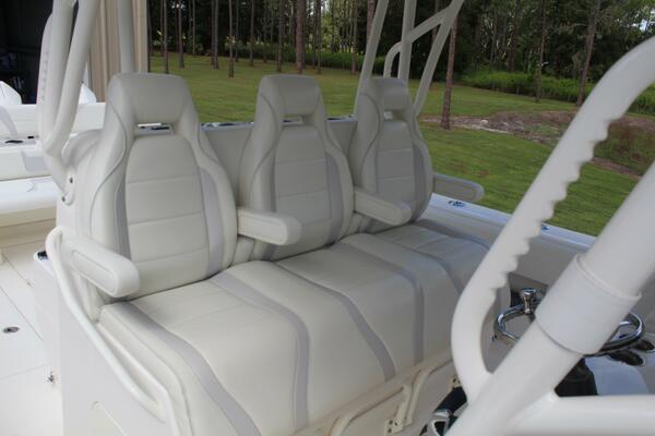 37ft SeaVee Yacht For Sale