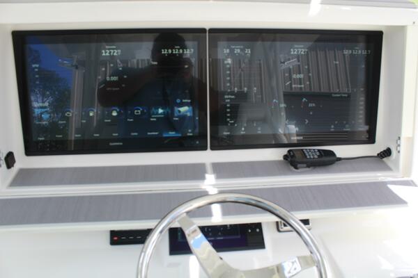 37ft SeaVee Yacht For Sale