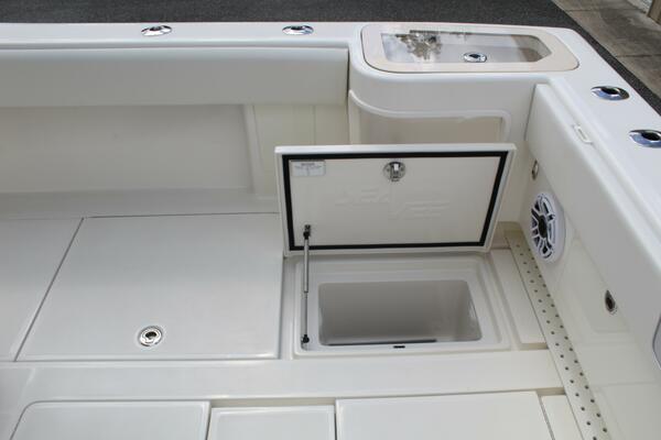 37ft SeaVee Yacht For Sale