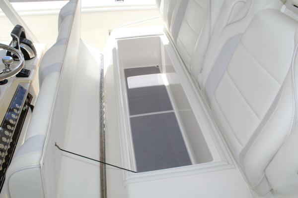 37ft SeaVee Yacht For Sale