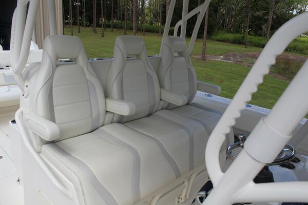 37ft SeaVee Yacht For Sale