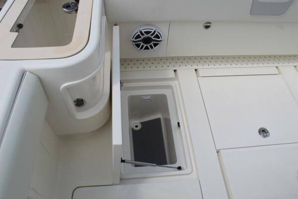 37ft SeaVee Yacht For Sale