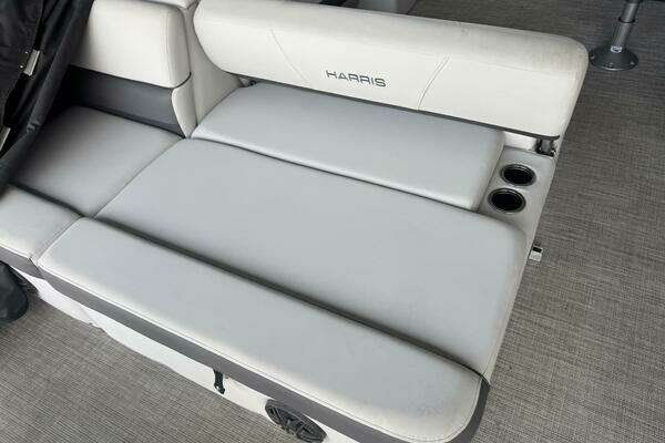 Photo of the 2022 Harris CX230