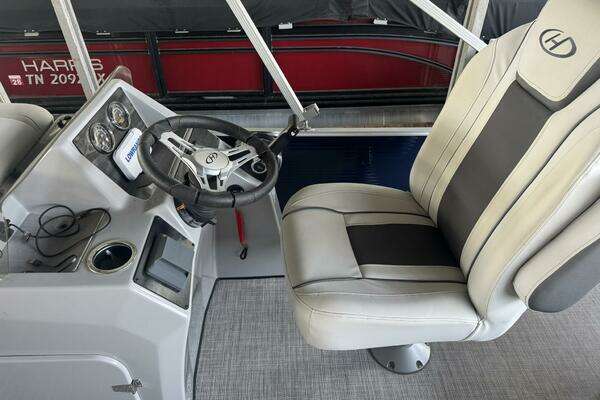 Photo of the 2022 Harris CX230