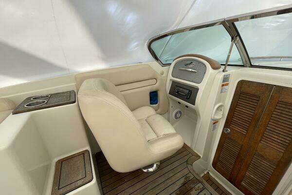 Photo of the 2009 Chris-Craft Corsair 28 Heritage Edition