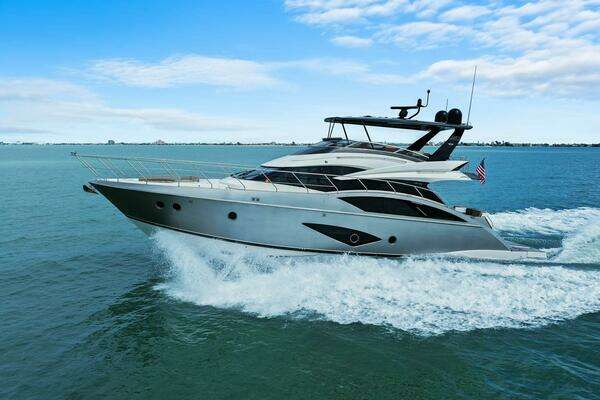 Marquis 630 Sport Yacht Yacht For Sale