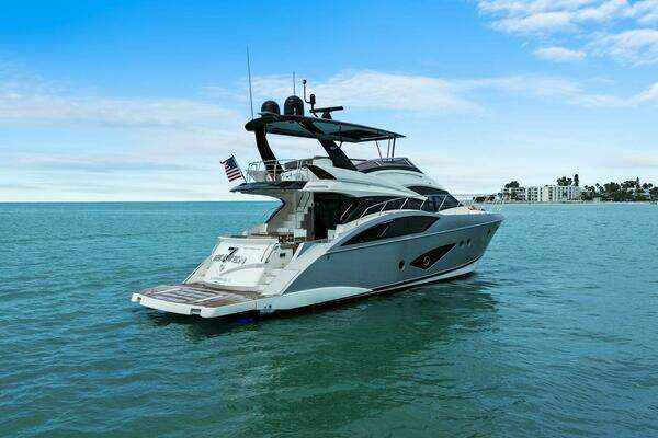 Marquis 630 Sport Yacht Yacht For Sale