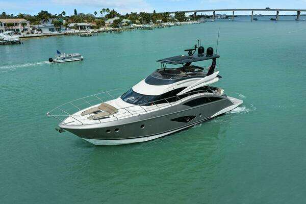 Marquis 630 Sport Yacht Yacht For Sale