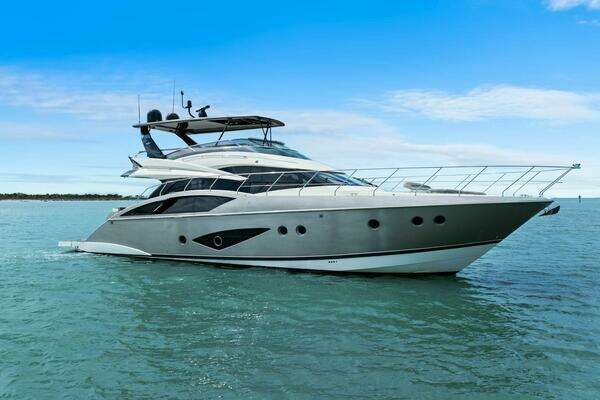 Marquis 630 Sport Yacht Yacht For Sale