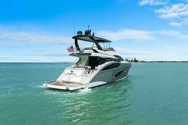 Marquis 630 Sport Yacht Yacht For Sale
