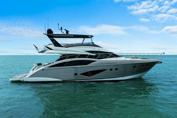 Marquis 630 Sport Yacht Yacht For Sale