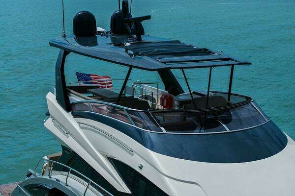 Marquis 630 Sport Yacht Yacht For Sale