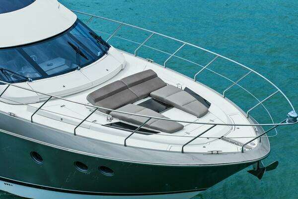 Marquis 630 Sport Yacht Yacht For Sale