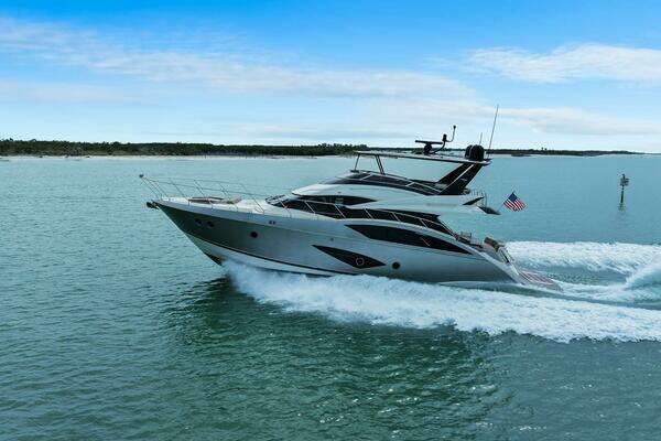 Marquis 630 Sport Yacht Yacht For Sale