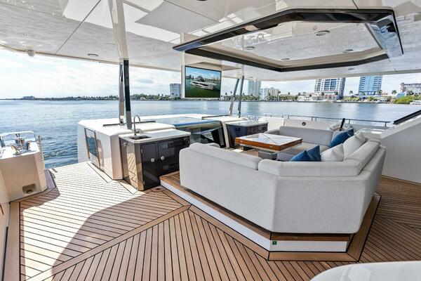 SERENITY NOW 115ft Ocean Alexander Yacht For Sale
