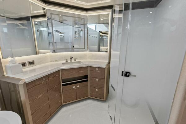 SERENITY NOW 115ft Ocean Alexander Yacht For Sale