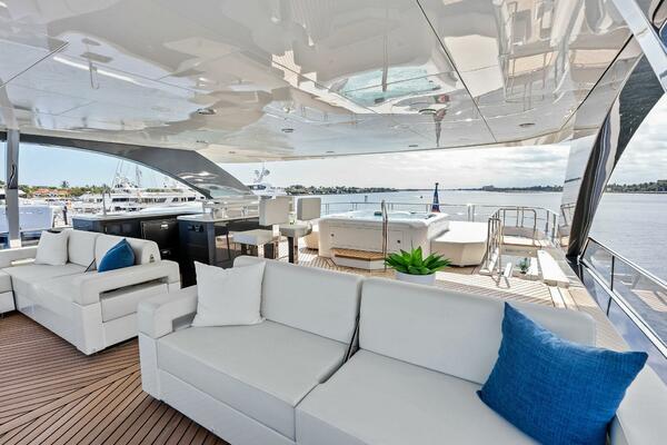 SERENITY NOW 115ft Ocean Alexander Yacht For Sale