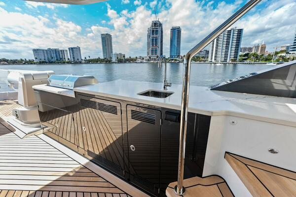 SERENITY NOW 115ft Ocean Alexander Yacht For Sale