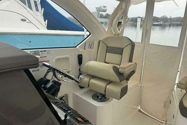 Pursuit OS 355 Offshore Yacht For Sale