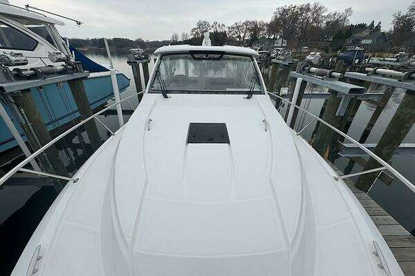 Pursuit OS 355 Offshore Yacht For Sale