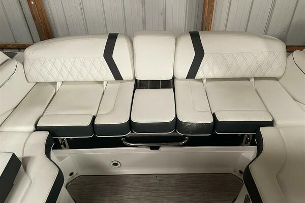 Summer Love 24ft Regal Yacht For Sale