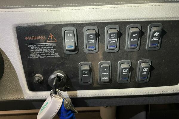 Summer Love 24ft Regal Yacht For Sale